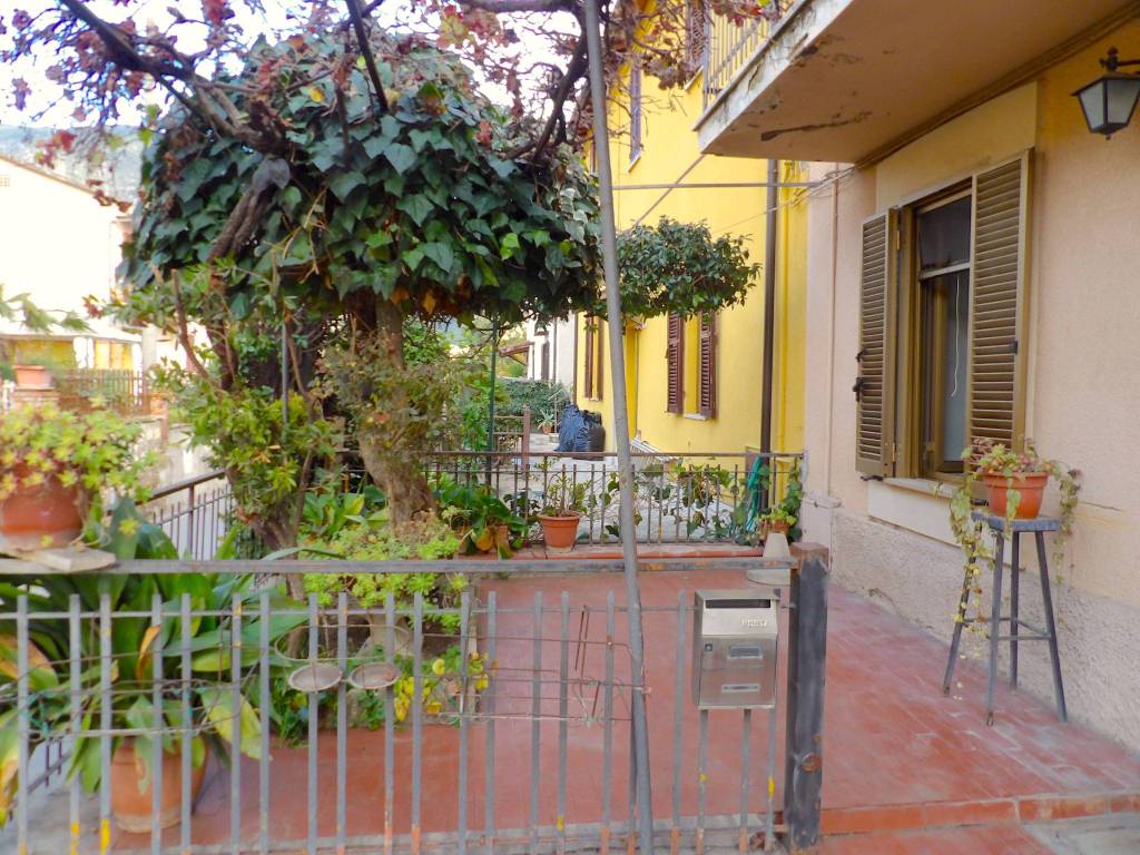 Casa indipendente a Terni in Via Trevi - Foto 2