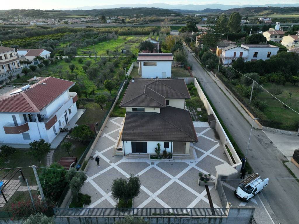 Villa a Crotone in Via delle Orchidee, 18 - Foto 2
