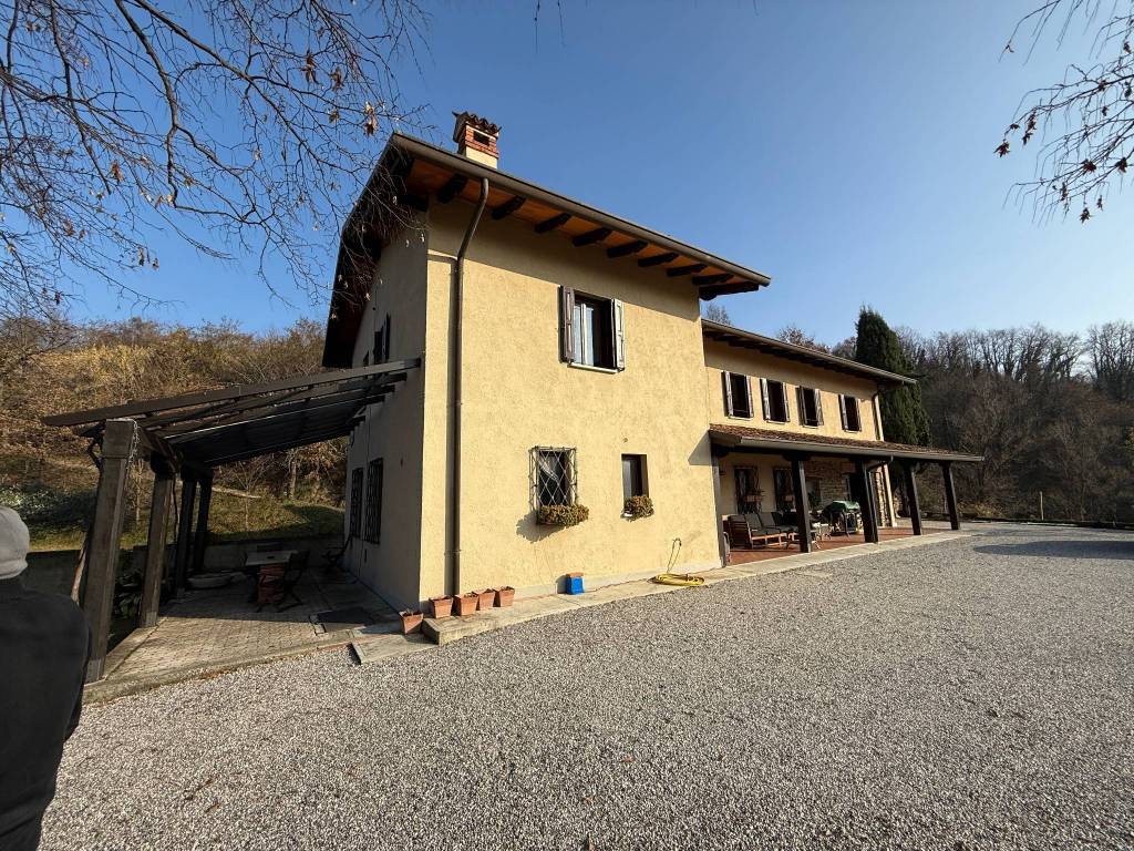 Rustico / casale a Manzano in Località Poggiobello - Foto 2