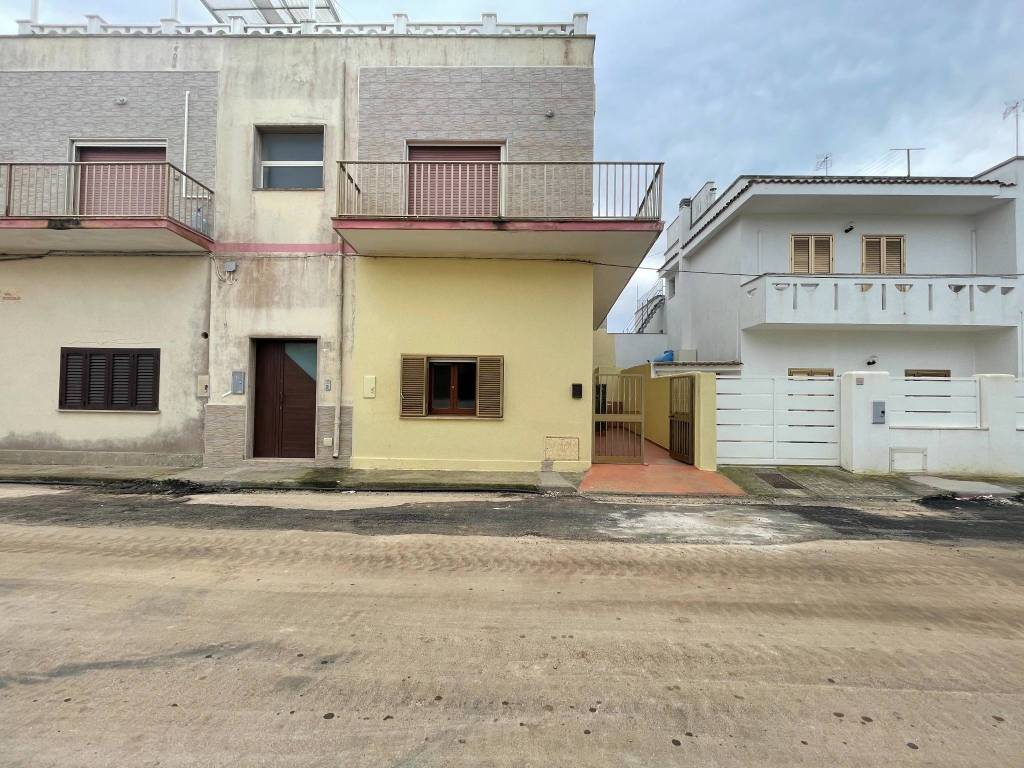 Appartamento a Melendugno in Via Ugo Foscolo, 2 - Foto 2
