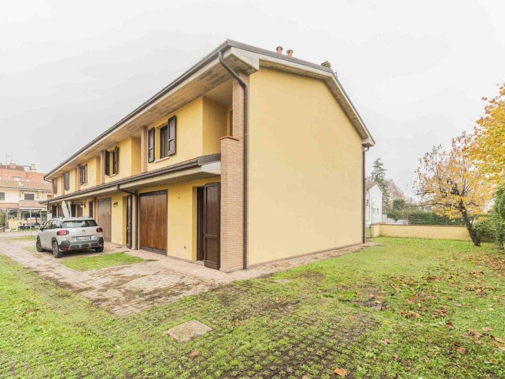 Villetta a schiera a Malalbergo in via Grazia Deledda, 15 - Foto 4