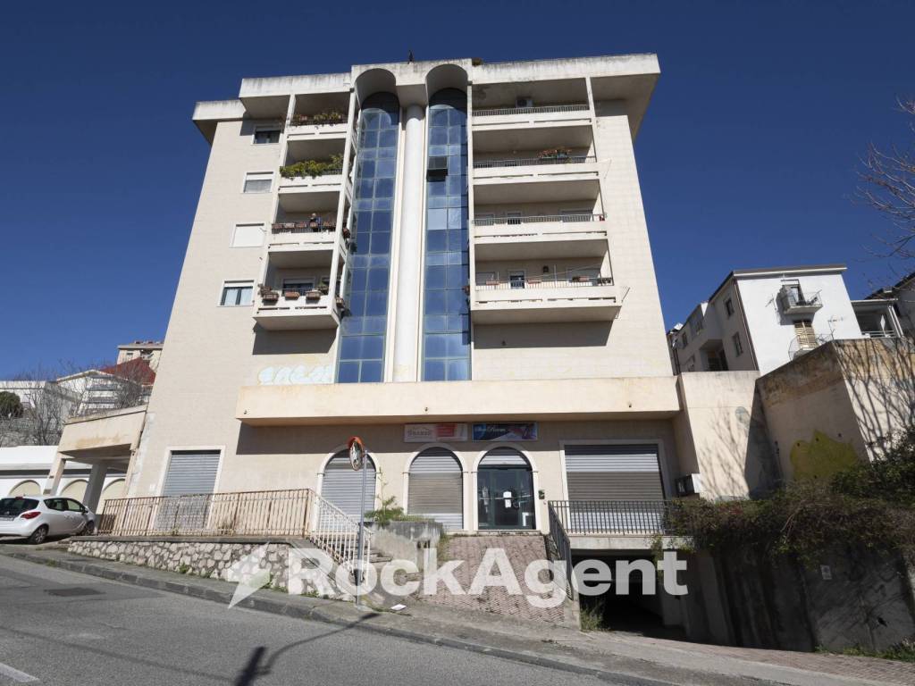 Box / garage a Catanzaro in Viale dei Bizantini, 75 - Foto 2