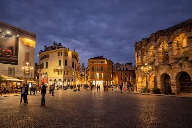 Palazzo / stabile a Verona in Piazza Brà - Foto 2
