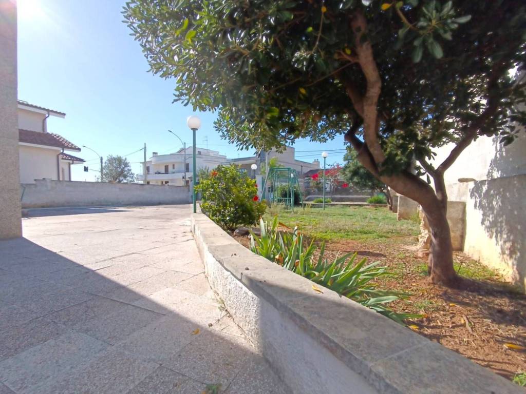 Casa indipendente a Tuglie in Corso Cesare Vergine, 86 - Foto 4