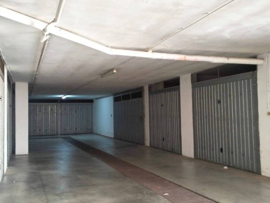 Box / garage a Gallipoli in via goldoni, 24 - Foto 5