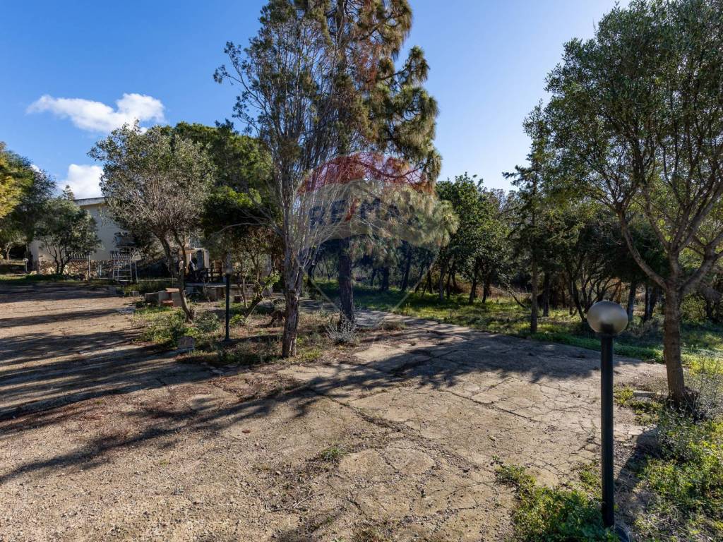Villa a Quartu sant'elena in Strada provinciale Is Meris - Foto 3