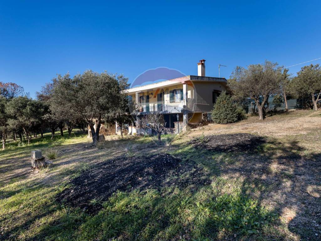 Villa a Quartu sant'elena in Strada provinciale Is Meris - Foto 5