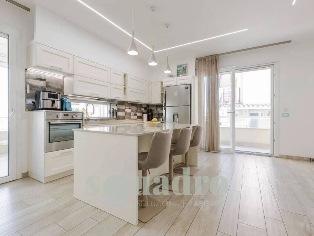 Palazzo / stabile a Rimini in Viale Paolo Mantegazza - Foto 2