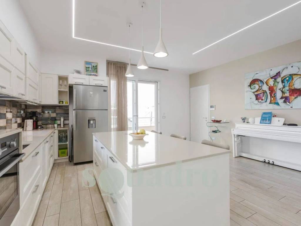 Palazzo / stabile a Rimini in Viale Paolo Mantegazza - Foto 3