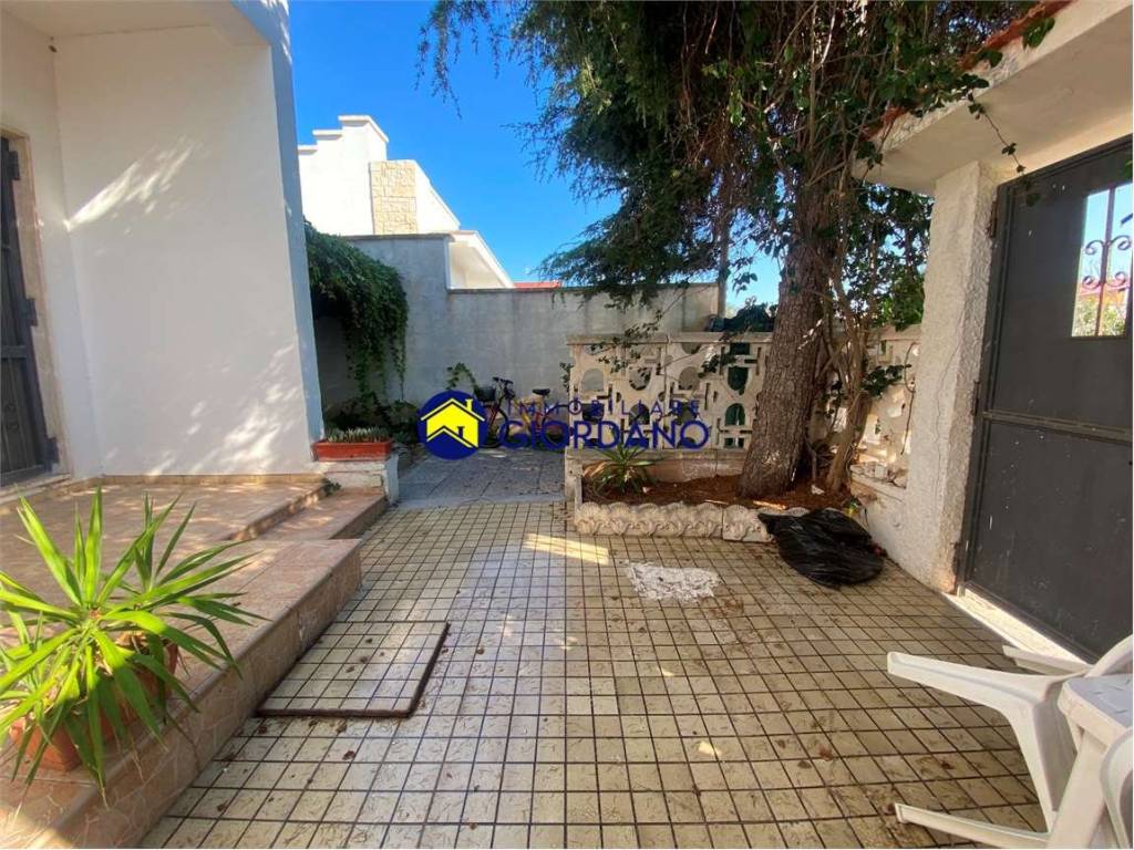 Casa indipendente a Squinzano in via della Triglia, 7 - Foto 5