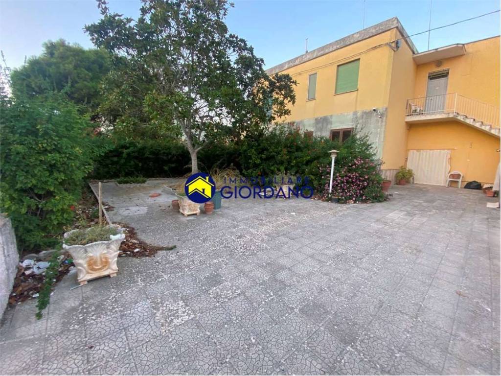 Casa indipendente a Squinzano in via Montegrappa, 168 - Foto 4