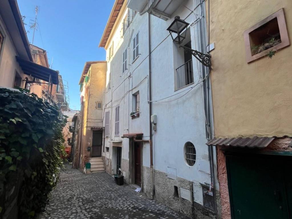 Appartamento a Ariccia in Via Emanuele Lucidi, 11 - Foto 2