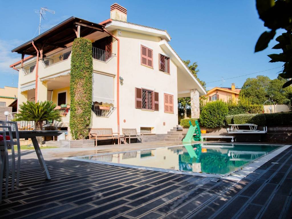 Villa a Ardea in Via Olbia, 39 - Foto 2