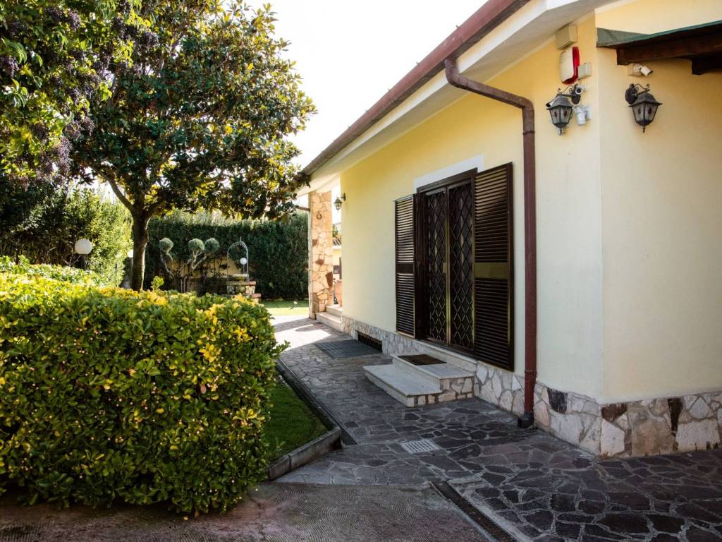 Villa a Ardea in Via Olbia, 39 - Foto 5