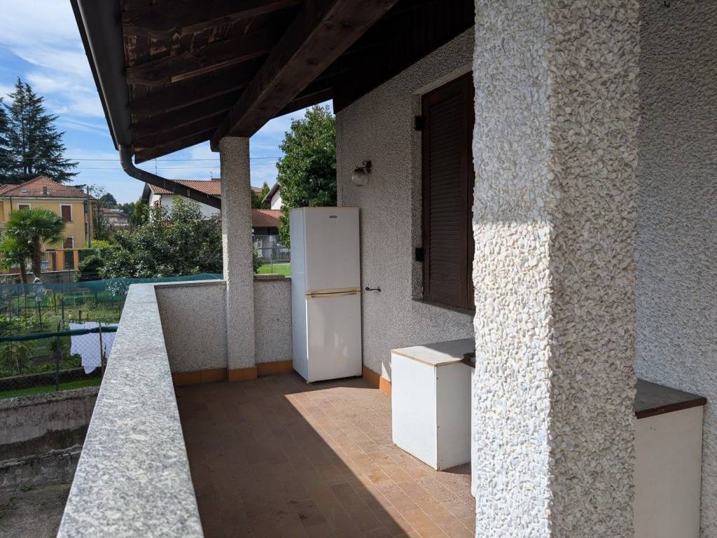Villa a Bisuschio in Via Giuseppe Mazzini, 18 - Foto 4
