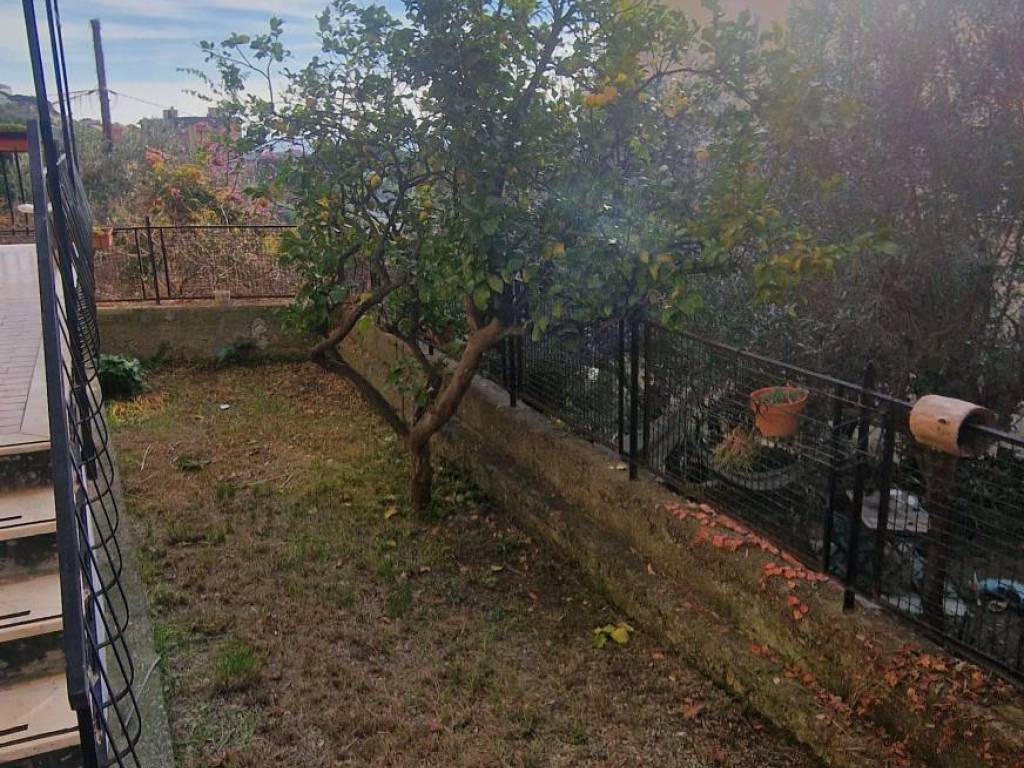 Appartamento a Genova in Via Pianeletti - Foto 2