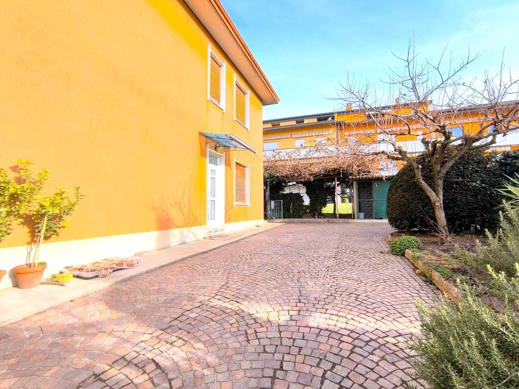 Villa a Binago in Via Santa Maria - Foto 4