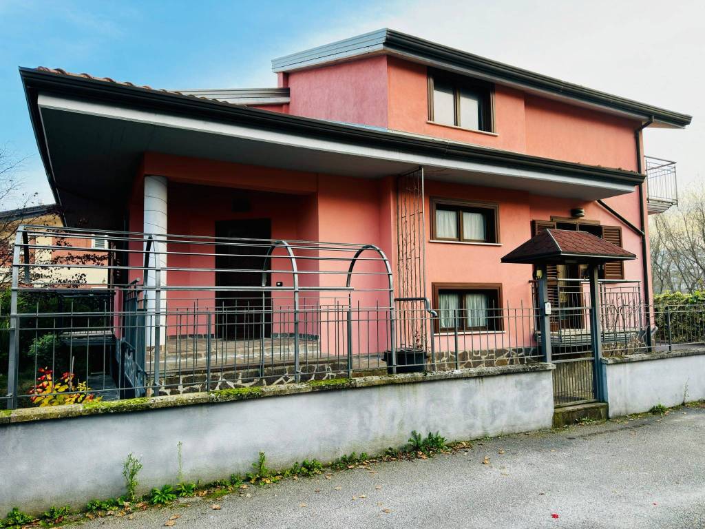 Villa a Monteforte irpino in Via Rivarano - Foto 2