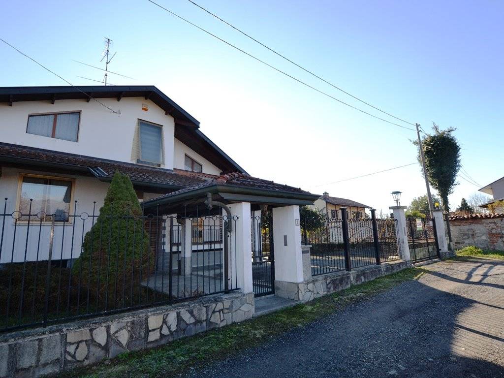 Villa a Gaglianico in Via 25 Aprile, 4 - Foto 5