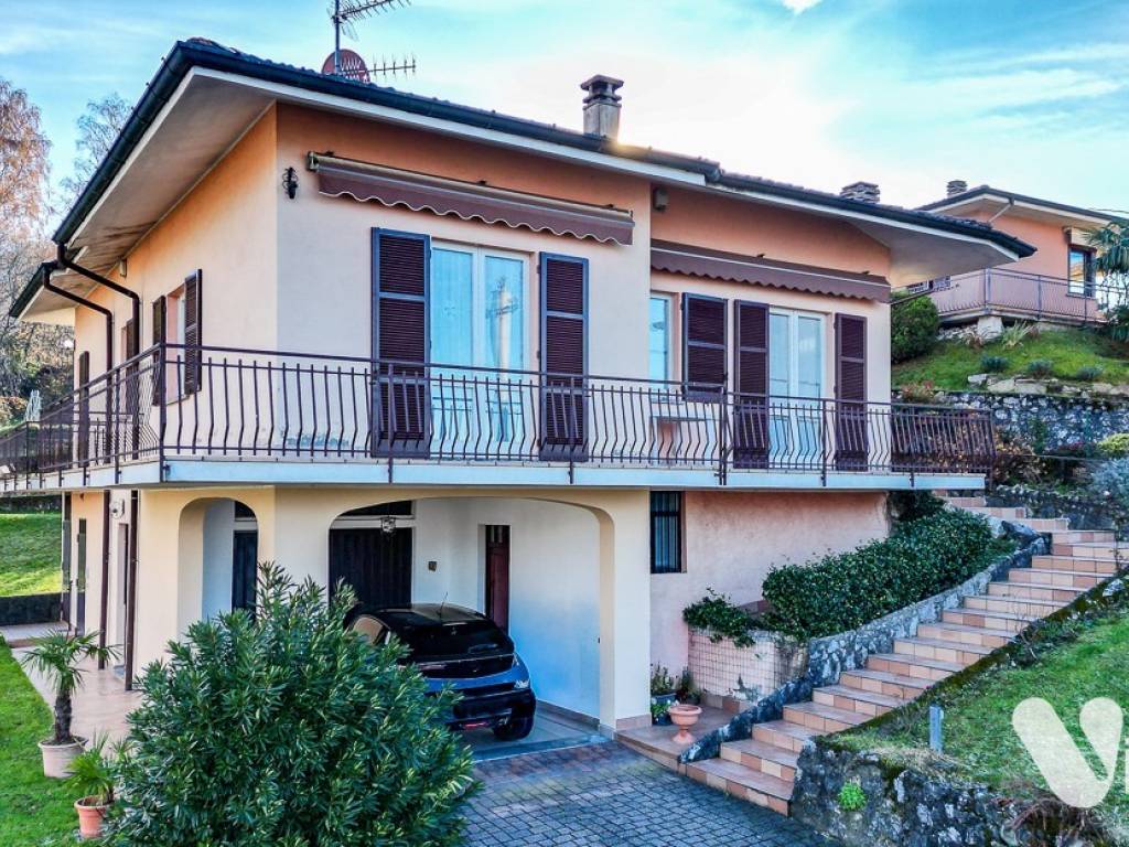 Villa a Oggiono in Via al Maglio, 16 - Foto 2