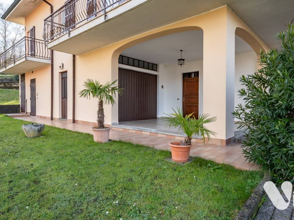 Villa a Oggiono in Via al Maglio, 16 - Foto 3