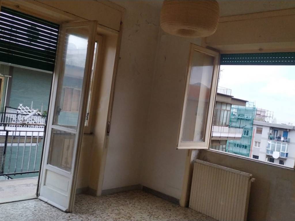 Appartamento a Salerno in Via Posidonia - Foto 2