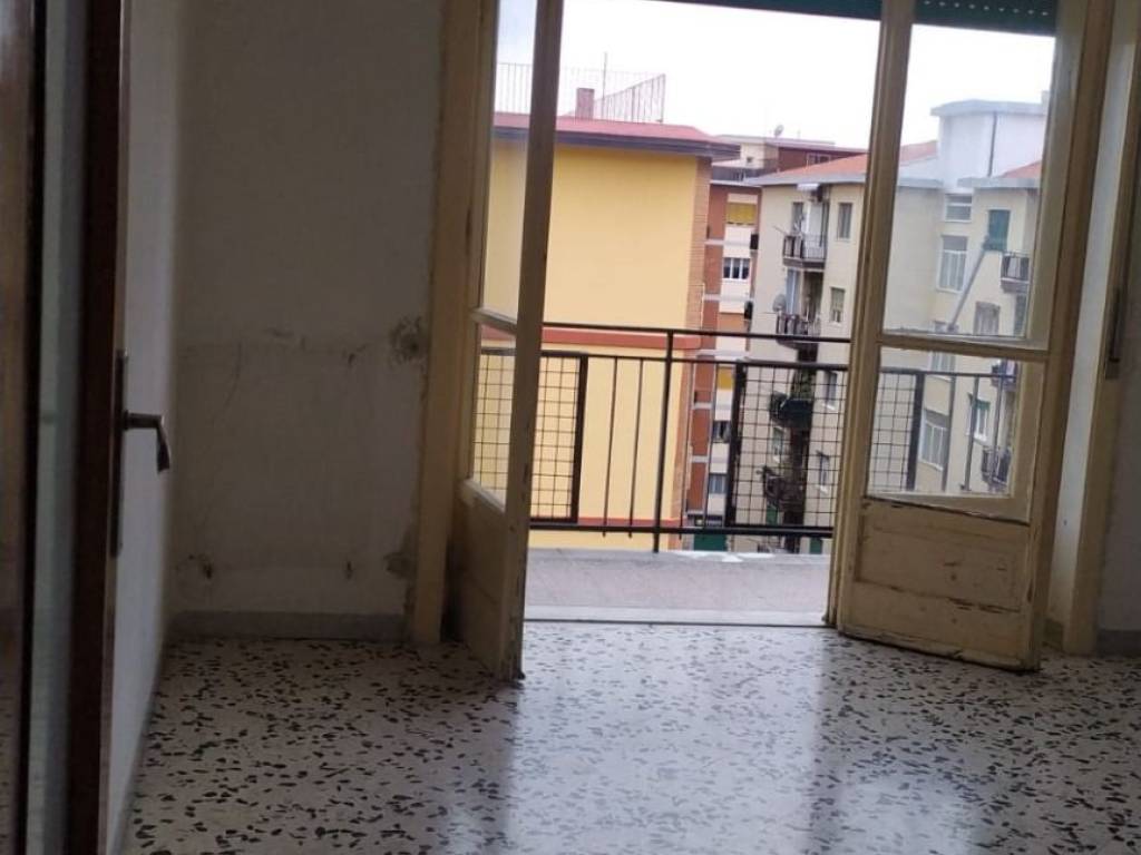 Appartamento a Salerno in Via Posidonia - Foto 3