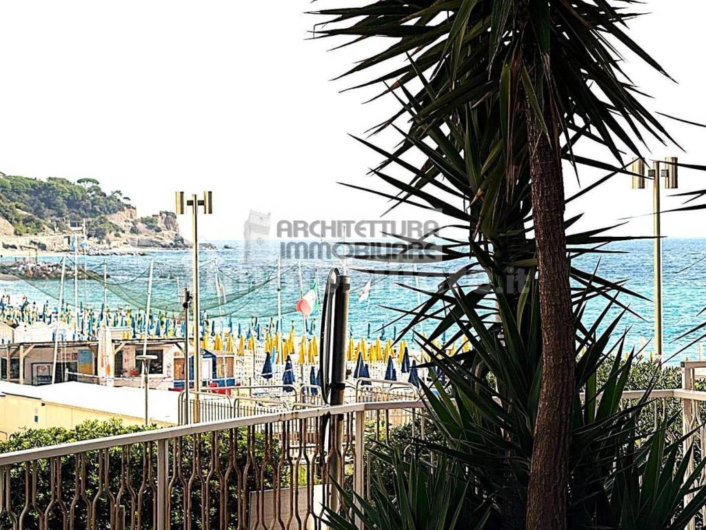 Appartamento a Celle ligure in VIA CASSISI, 1 - Foto 2