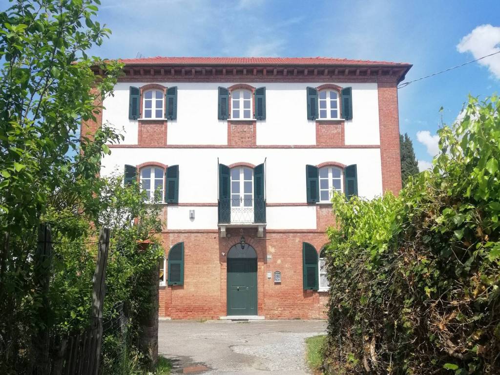 Villa a Castelnuovo magra in Via Aurelia, 134 - Foto 4
