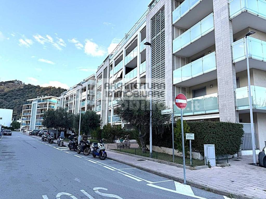Appartamento a Albissola marina in VIA PAPA GIOVANNI II, 15 - Foto 2