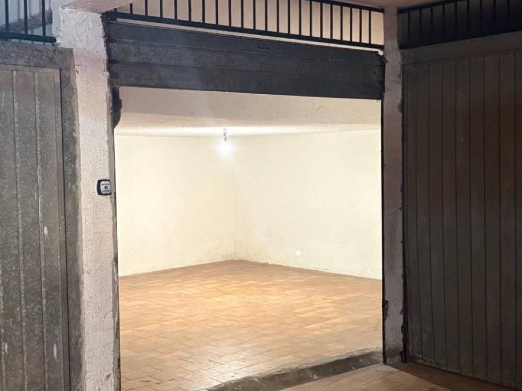 Box / garage a Ladispoli in Via Napoli - Foto 4