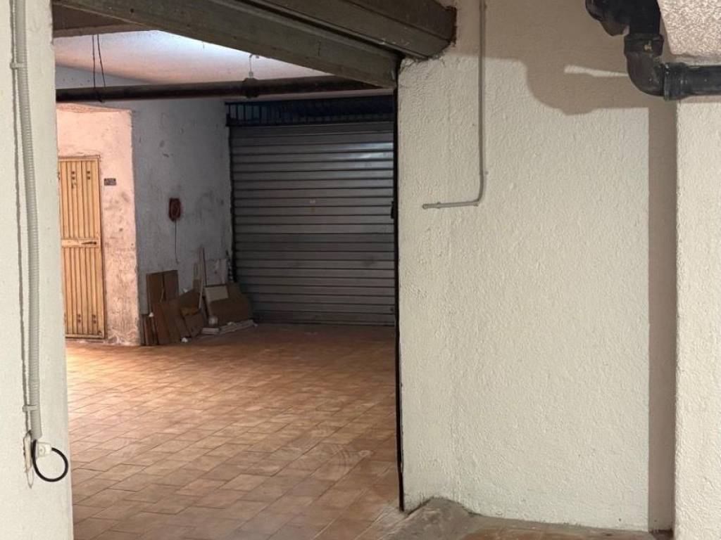 Box / garage a Ladispoli in Via Napoli - Foto 5