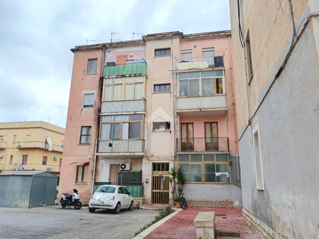 Appartamento a Trapani in Via Michele Amari, 71 - Foto 2