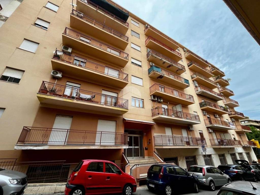 Appartamento a Bagheria in Via Nicolò Tommaseo, 55 - Foto 2