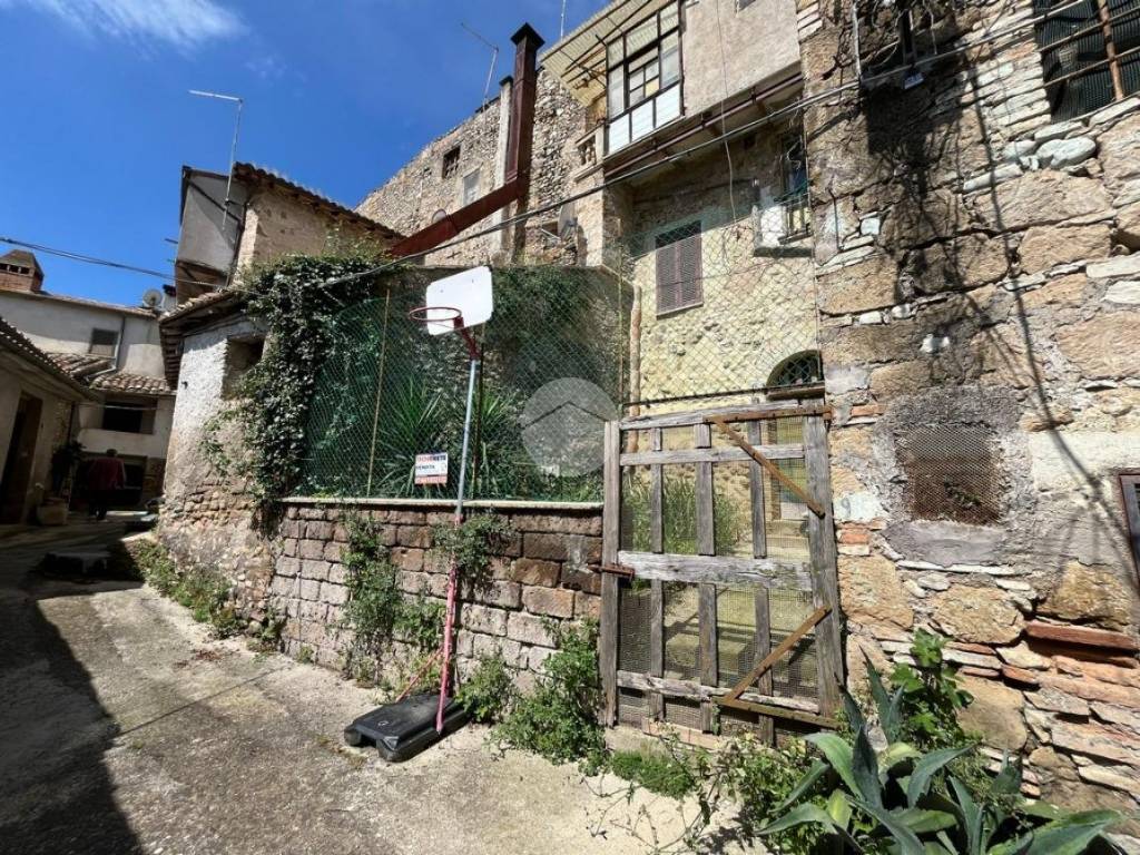 Casa indipendente a Tarano in VIA DEL FORNO - Foto 2