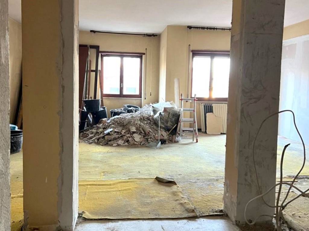Appartamento a Salerno in Via Camillo Sorgente - Foto 3