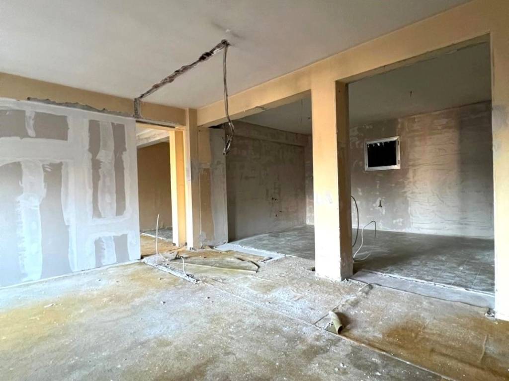 Appartamento a Salerno in Via Camillo Sorgente - Foto 4