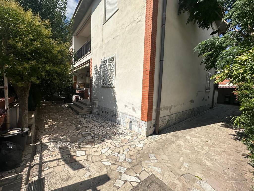 Appartamento a Ciampino in Via Umberto Maddalena - Foto 2