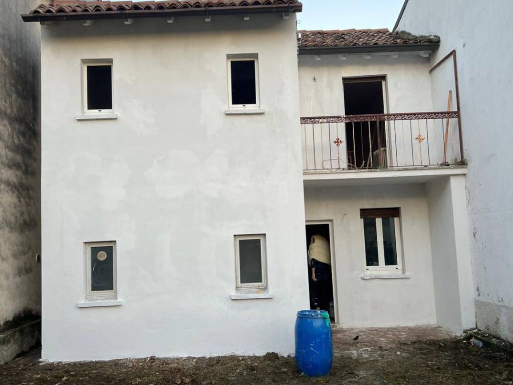 Villa a Cava manara in Via Gerolamo Olevano, 6 - Foto 2