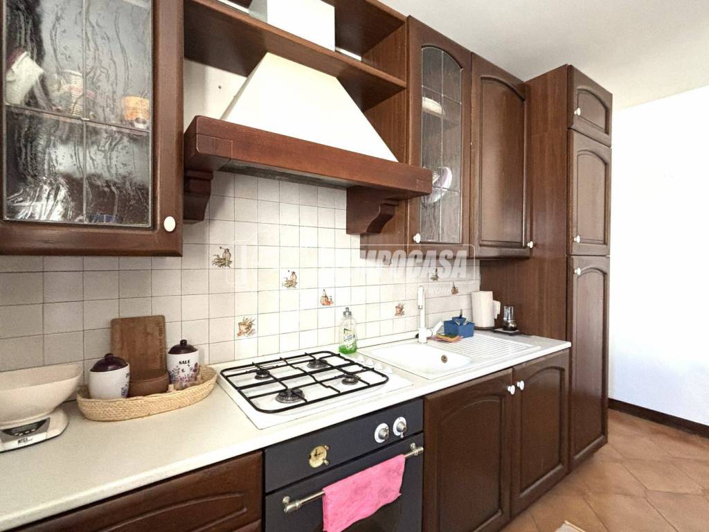 Casa indipendente a Belgirate in Via IV Novembre 2/5aprile - Foto 2