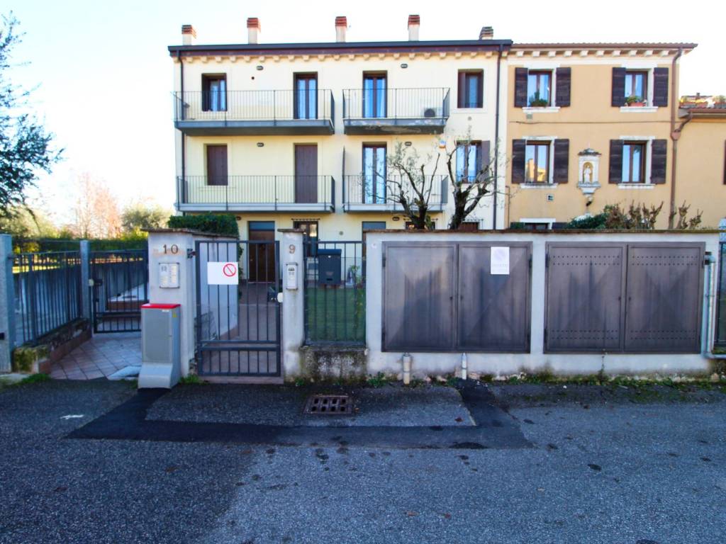 Appartamento a Verona in Via ca' dei recchi, 10 - Foto 2