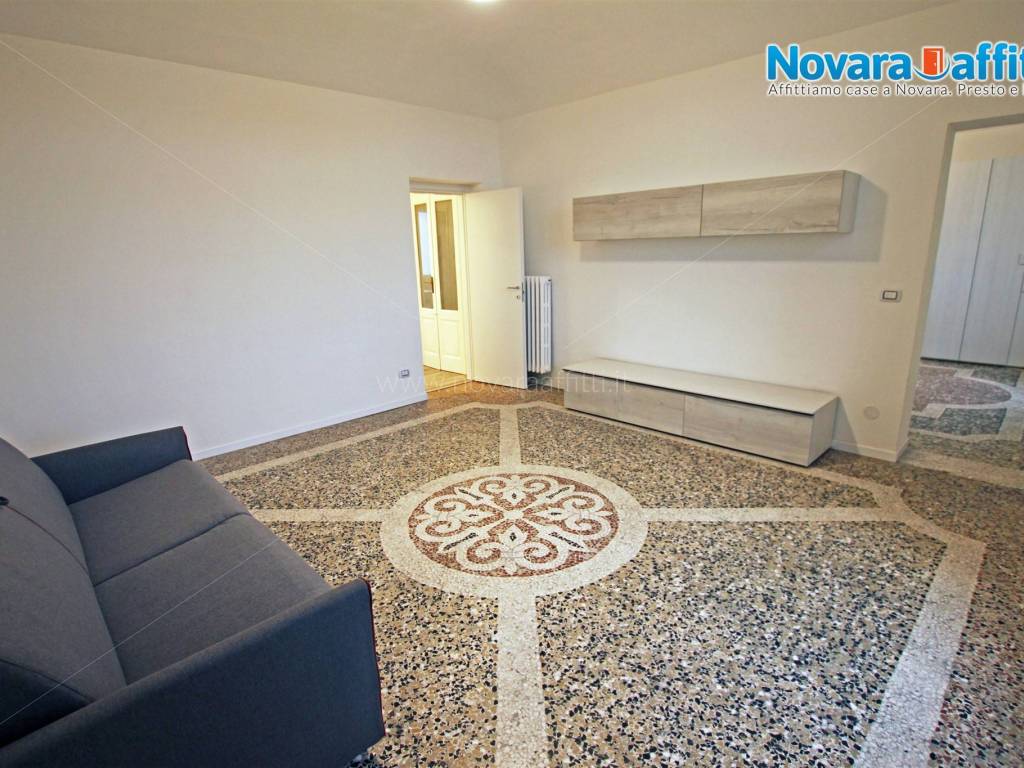 Appartamento a Novara in Piazza Giuseppe Garibaldi - Foto 3
