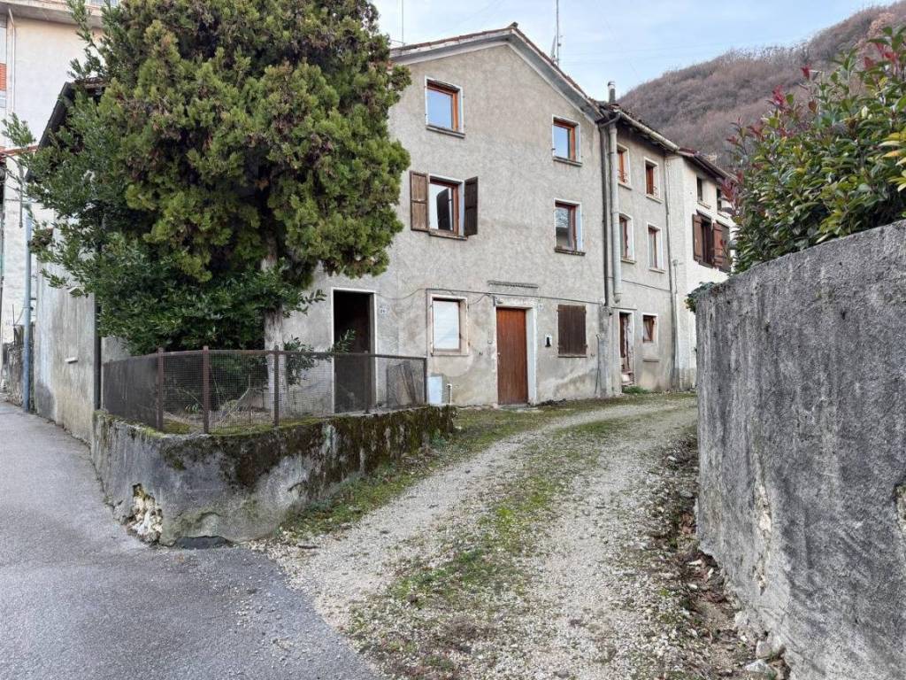 Rustico / casale a Piovene rocchette in Via Levrena, 18 - Foto 2