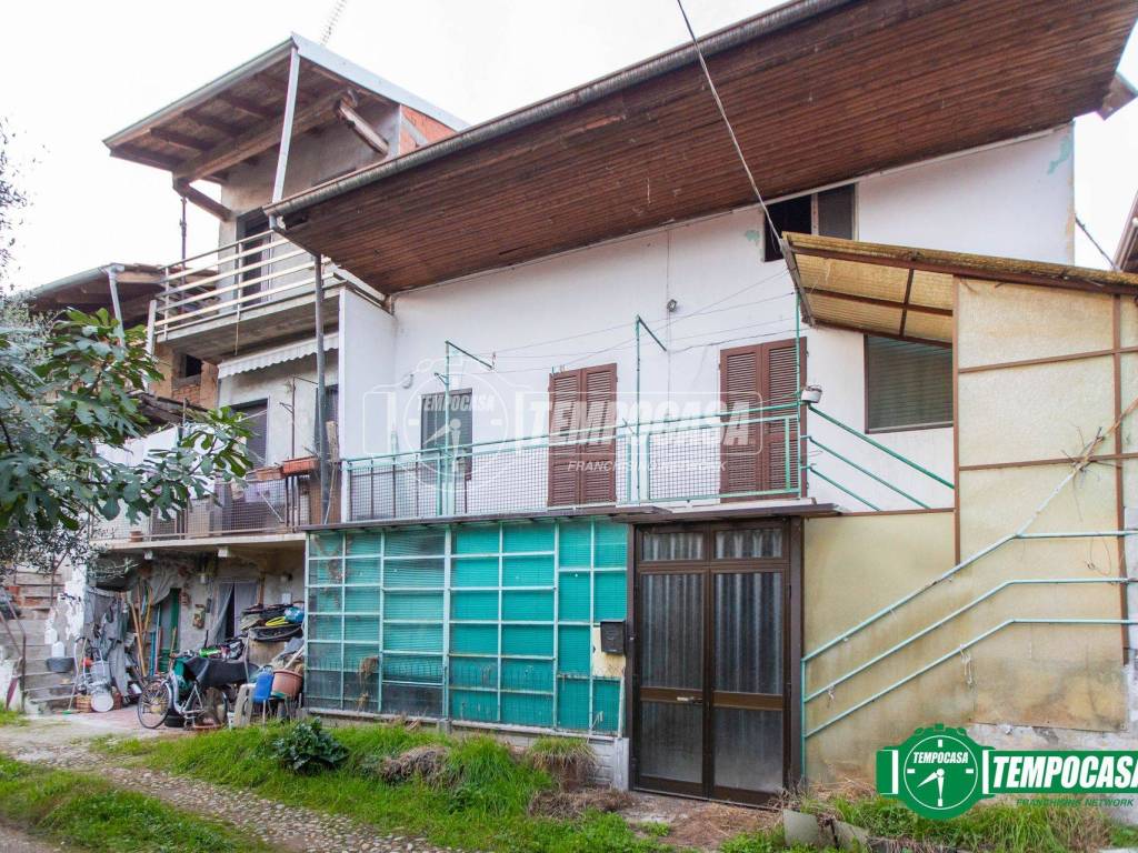 Casa indipendente a Bellinzago novarese in Via Santa Maria, 61 - Foto 3