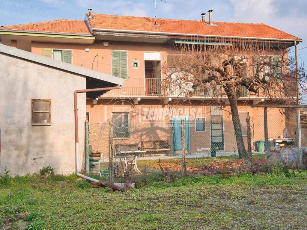 Casa indipendente a Cameri in Via Madonna - Foto 4