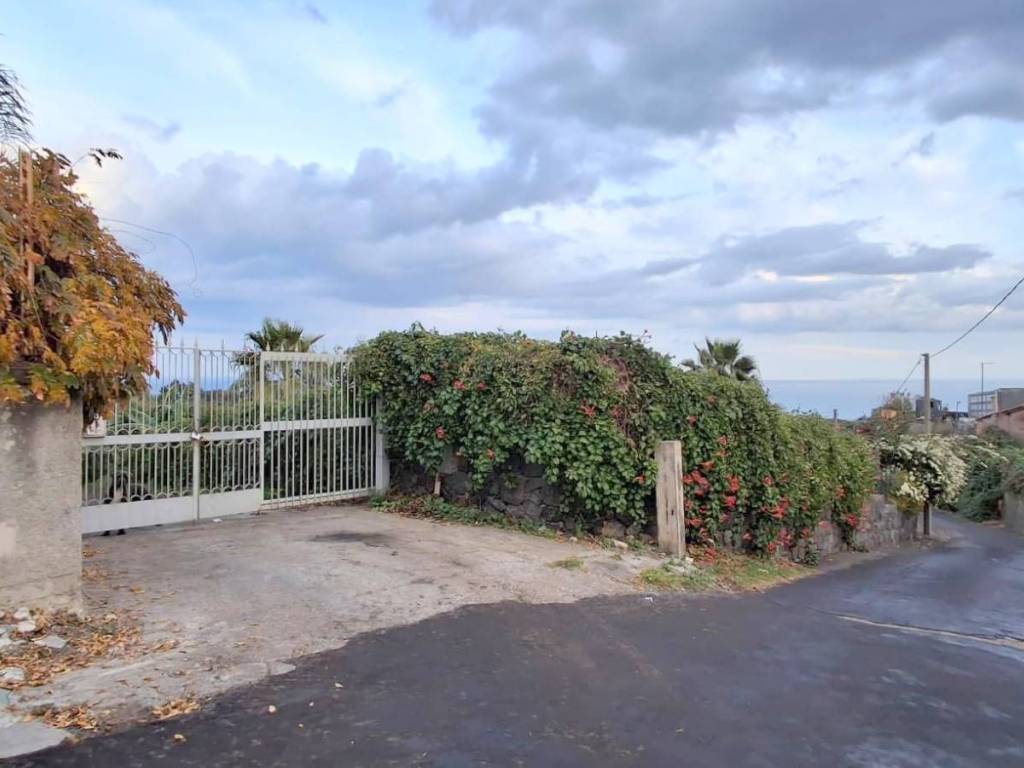 Terreno a Aci castello in Via Lionardo Vigo, 40 - Foto 3