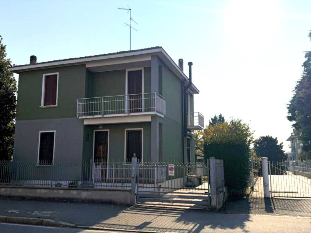 Villa a Cusano milanino in Viale Guglielmo Marconi, 49 - Foto 3