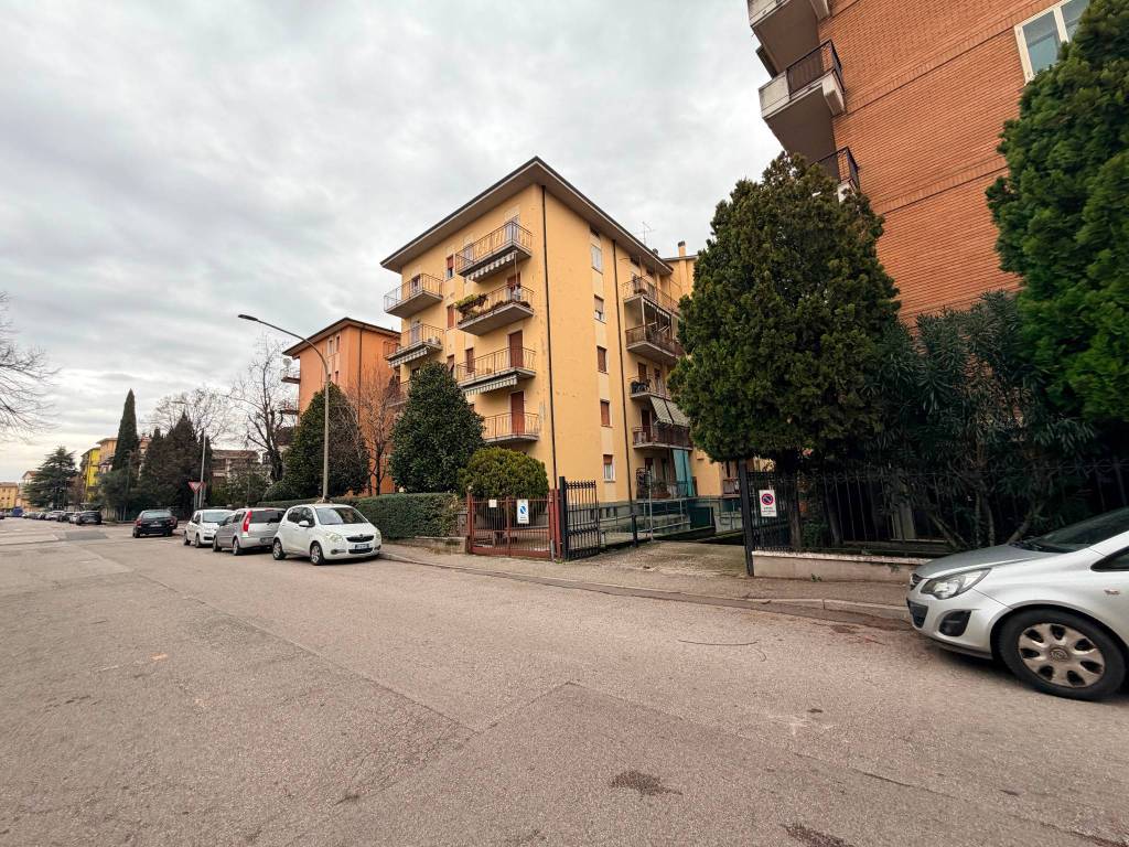 Appartamento a Verona in Via Floreste Malfer, 1 - Foto 2