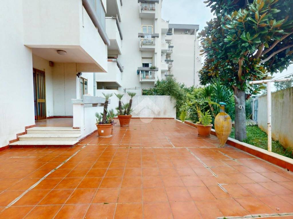 Appartamento a Brindisi in Viale Belgio, 9 - Foto 3