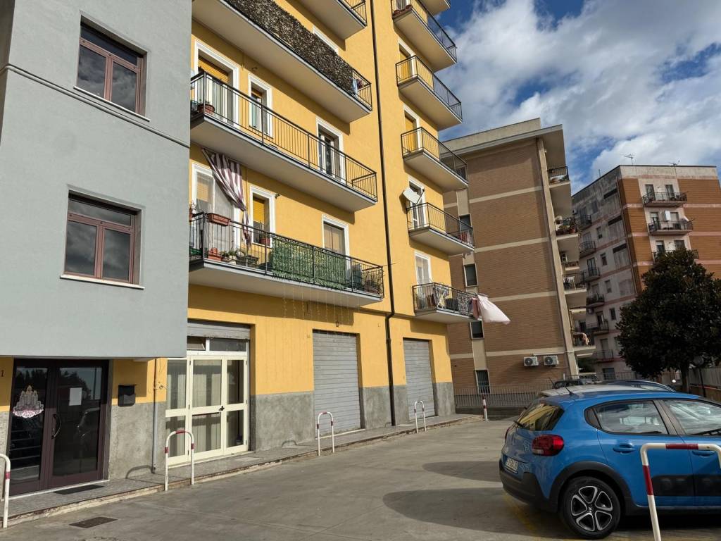 Immobile a Catanzaro in Via Mottola d'Amato, 55 - Foto 3